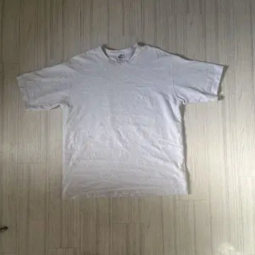 그레이 티셔츠