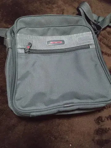 Samsonite 그레이 숄더백