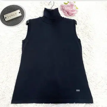 폭시 하이넥 니트 레이온 봄/여름 블랙 로고 플레이트
