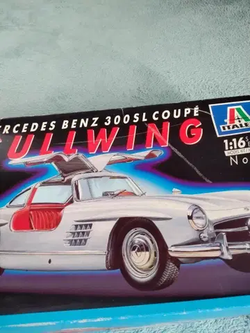 메르세데스 벤츠 300SL 쿠페 1/16