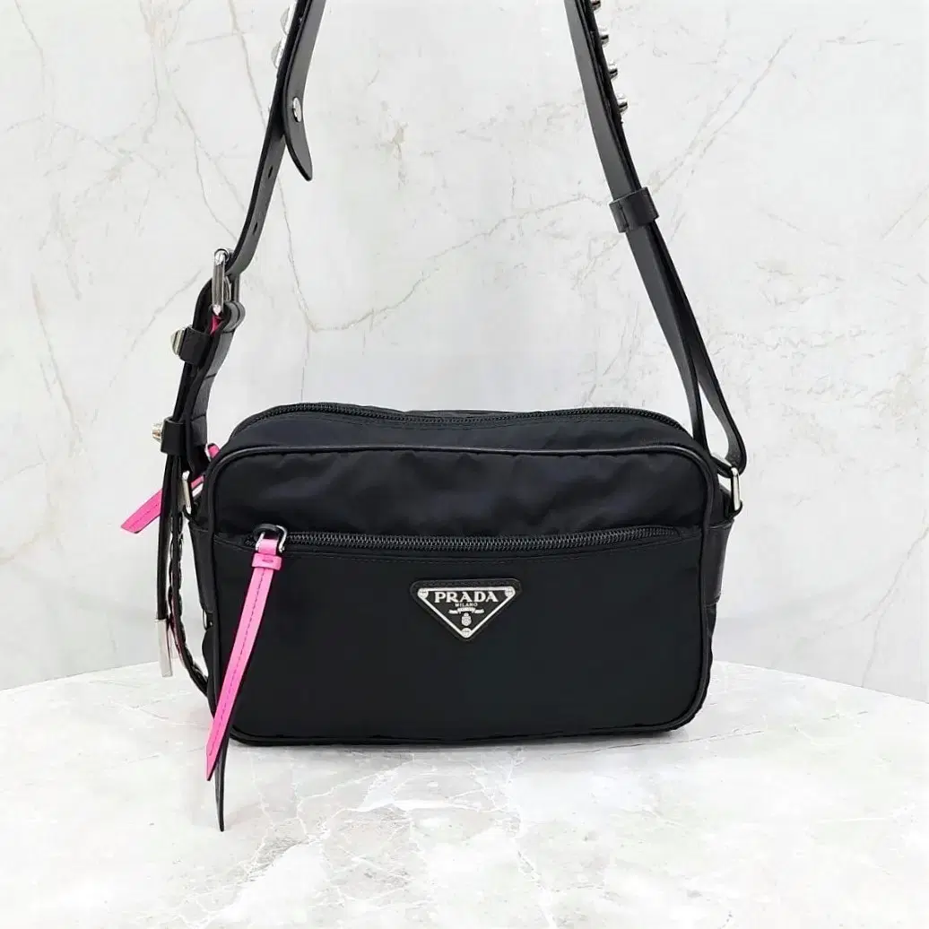 PRADA 프라다 Prada Triangle Logo Re-Nylon Rockstud Square