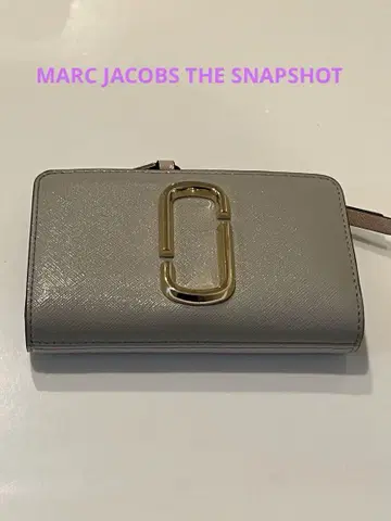 마크제이콥스 THE SNAPSHOT 접이식 지갑