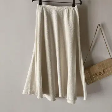 이에나* 드라이 감 저지 트위드 자카드 플레어 스커트* 아이보리