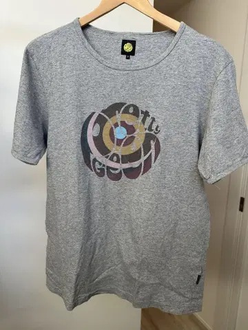 Pretty Green 그레이 티셔츠 M 사이즈