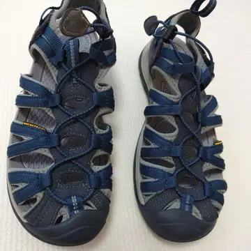 KEEN 유니섹스 샌들