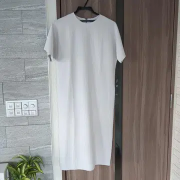 띠어리 럭스 핑크 베이지 무릎 기장 원피스 반팔