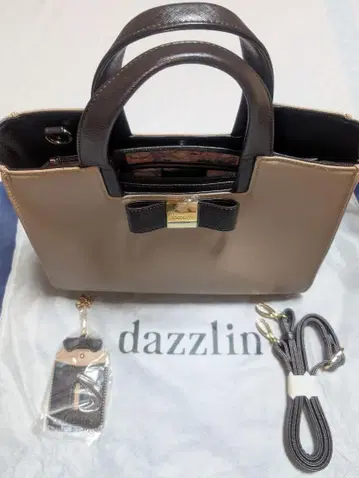 dazzlie 토트백
