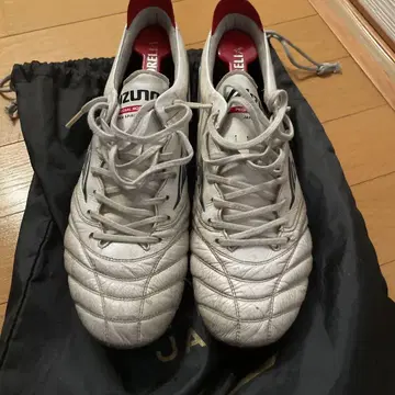 Mizuno Morelia neo 4 화이트 축구화