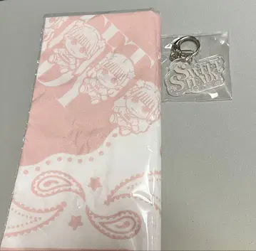 SWEET STEADY 손수건과 로고 아크릴 키링