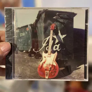 Ida / Ten Small Paces CD