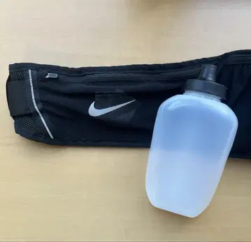 NIKE 나이키 러닝 드링크 홀더가 있는 메쉬 웨스트 파우치