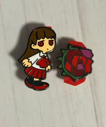 Ib 핀 배지 이브 fangamer