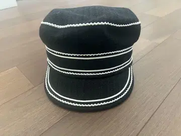 ca4la 블랙 스트라이프 마린 캡