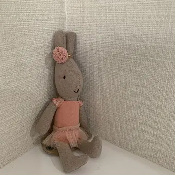 Maileg 메일레그 발레 수트를 입은 토끼 로즈
