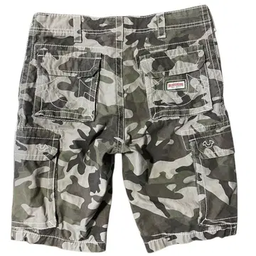 TRUE RELIGION 카모플라쥬 하프 카고 팬츠