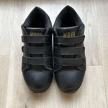 블랙 스니커즈 벨크로 타입 23.0cm