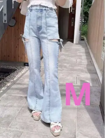 새상품 사이드 리본 컷 아웃 플레어 데님 팬츠