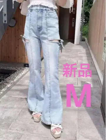 새상품 사이드 리본 컷 아웃 플레어 데님 팬츠
