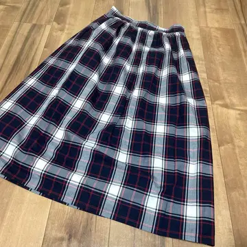 새상품급 요크랜드 네이비 레드 화이트 체크 스커트 9호