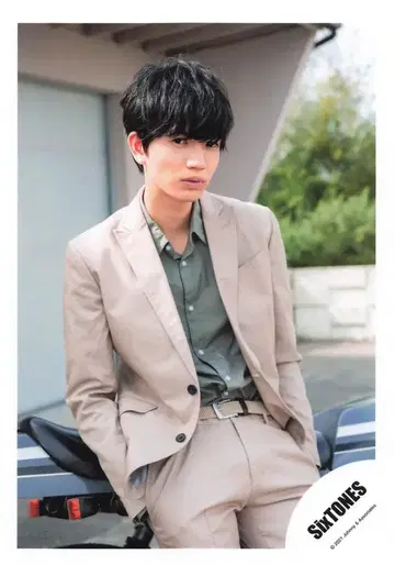 SixTONES 1ST 타카치 유고 공식 사진 *1장
