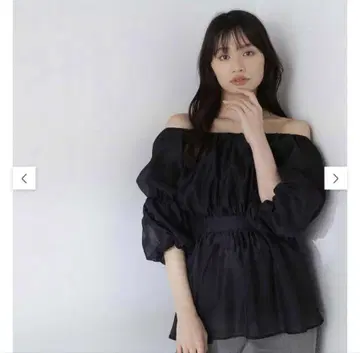 내추럴 뷰티 베이직 시어 개더 블라우스