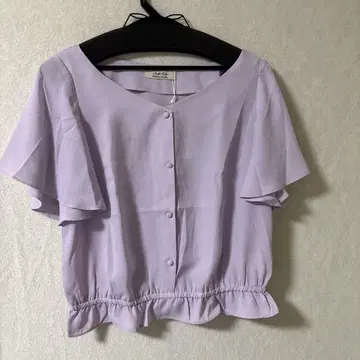 택 포함 새상품 라벤더 버튼이 달린 블라우스 반팔