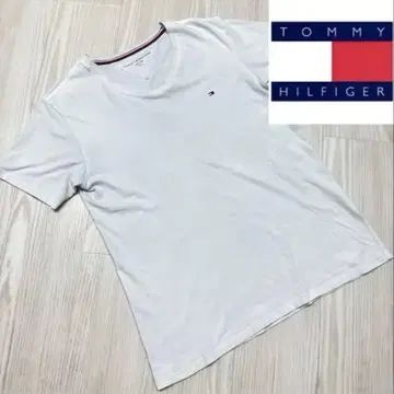 타미힐피거 화이트 V넥 티셔츠