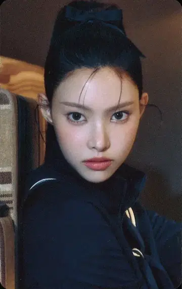 ILLIT YUNAH bomb HMV 트레이딩 카드