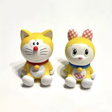 앉아있는 도라에몽 원조 도라에몽 도라미짱
