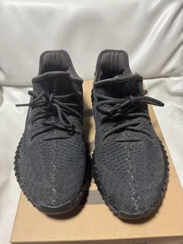 Yeezy 350 블랙