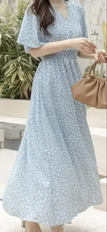 V 넥 꽃무늬 허리 조임 푹신한 롱 원피스