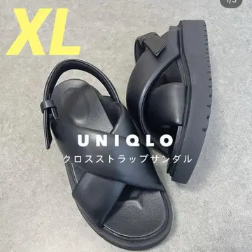이번 시즌 완판 유니클로 C 크로스 스트랩 샌들 블랙 XL
