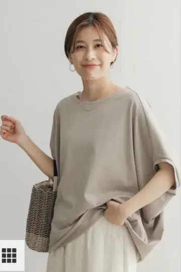 어반 리서치 도어스 코쿤 실루엣 풀오버 베이지