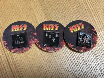 KISS PINS CAPSULE 키스 가챠 핀 배지