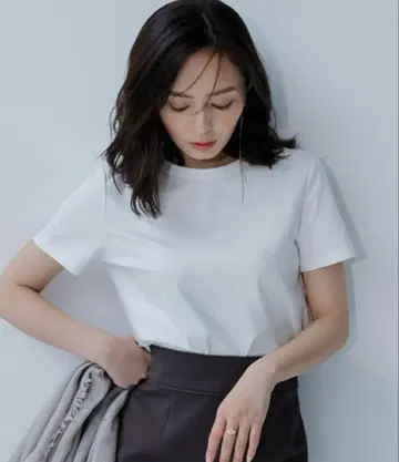 실크 터치 코튼 슬림 핏 T