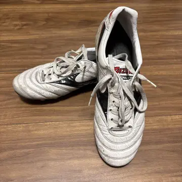 Mizuno 모레리아 축구화 화이트/블랙