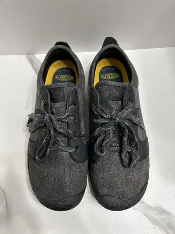 새상품급 KEEN 운동화 26cm 블랙 스니커즈
