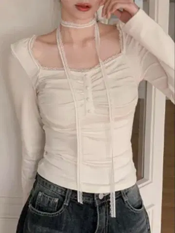 레이스 타이 셔링 버튼 상의