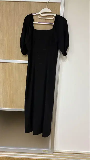 natural couture 소매 볼륨 세미 타이트 원피스