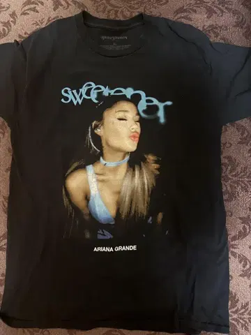 Ariana Grande Sweetener 티셔츠 XL