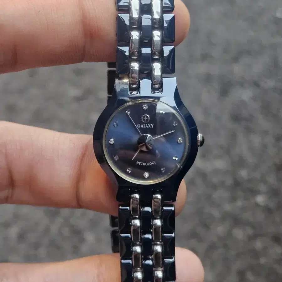 アナログ腕時計 [LLOYD] Adel Soft Classic Round Rose Gold Mesh Watch Lloyd Adele Soft Classic Rose Gold Mesh Wristwatch #로이드