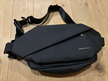 새상품급 QUICK PACK 퀵 팩 바디백 블랙