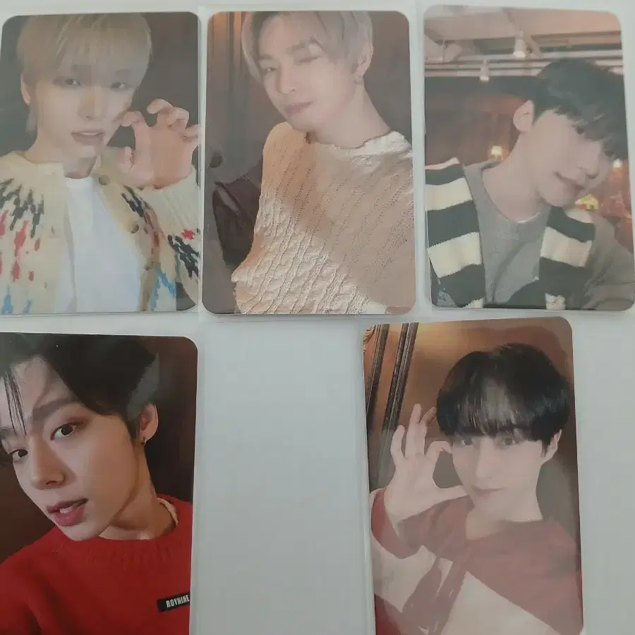 ONEUS | 원어스 Oneus Christmas Event poca on Bunjang Global
