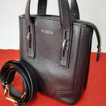 훌라 FURLA 페루라 새상품급 숄더백 2way 가죽 블랙