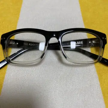 THE KENNEDY SABRE 패션 안경