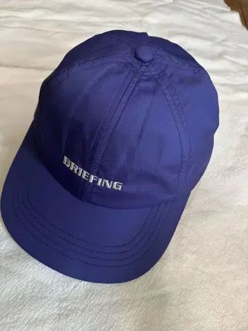 AW 6PANEL ADJUSTABLE CAP 6,600엔 (세금 포함)