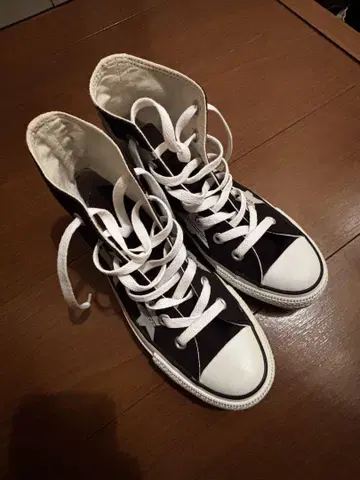 컨버스 하이컷 스니커즈