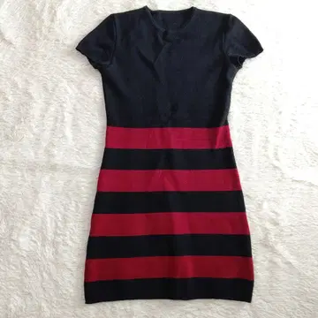 agnes b. 블랙과 레드 스트라이프 반팔 미니 원피스 울