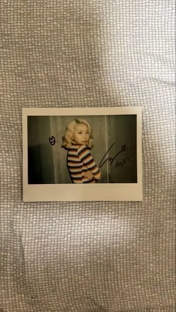 TWICE 채예정 친필 사인 폴라로이드
