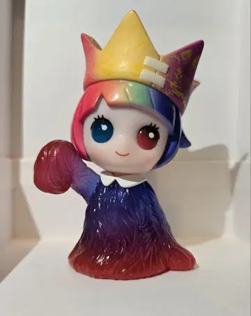 POPMART hapico The Crown 팝마트 피규어